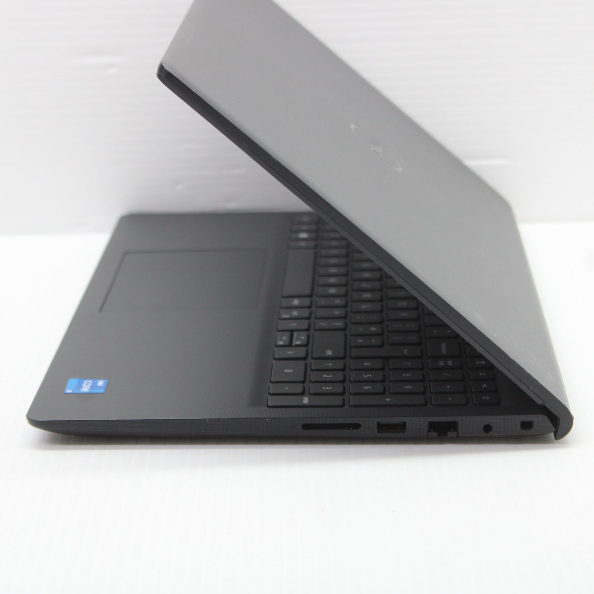 Dell Vostro i5 Laptop 15.6 in 3520 16GB RAM 256GB NVMe Intel 1235u Windows 11