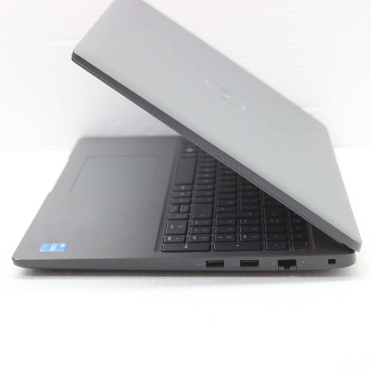 Dell Latitude i5 Laptop 3540 15.6 in 8GB RAM 256GB NVMe Intel 1335U Windows 11