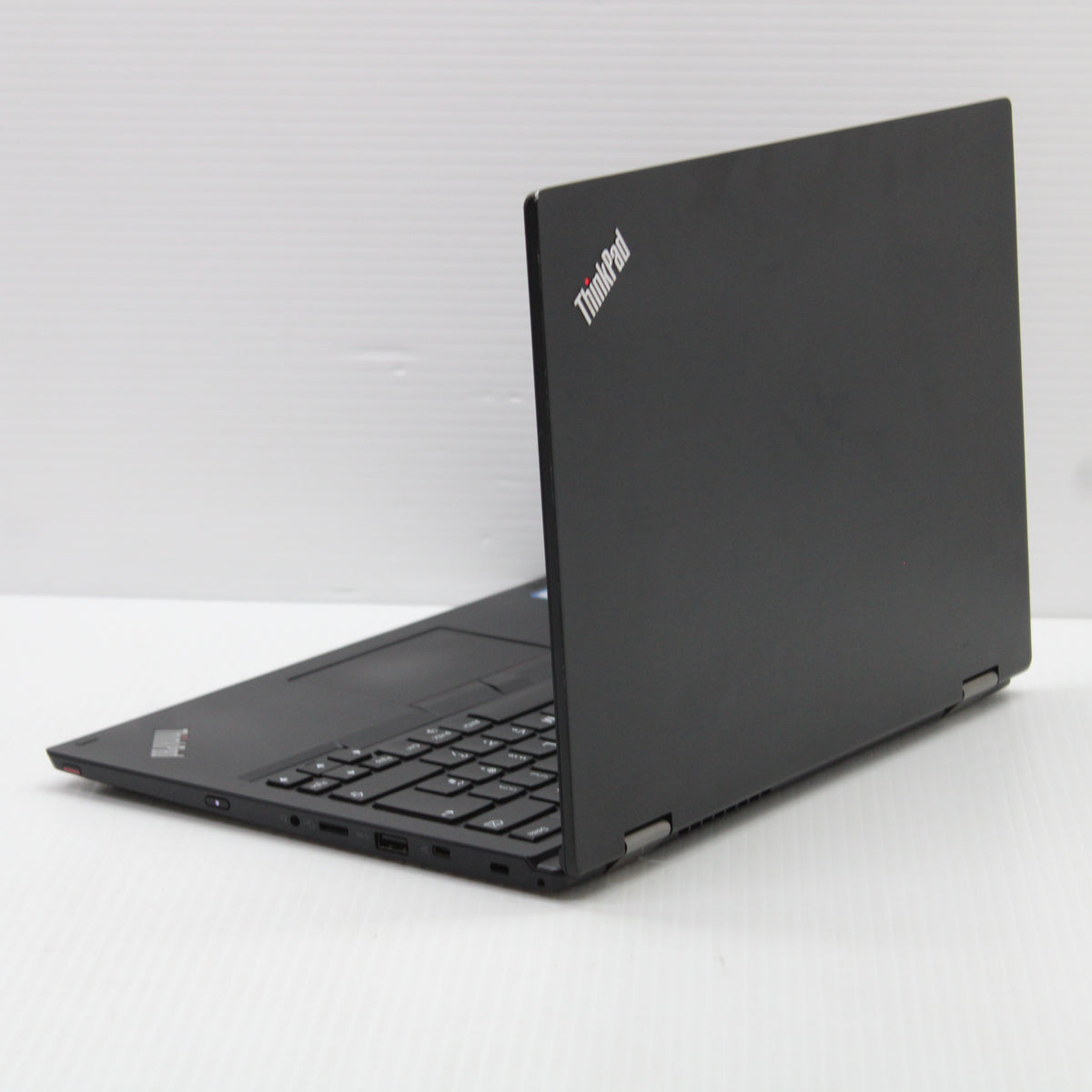 Lenovo ThinkPad i7 L390 Yoga 2 in 1 Touch 13 in 16GB RAM 512GB NVMe Intel 8565U