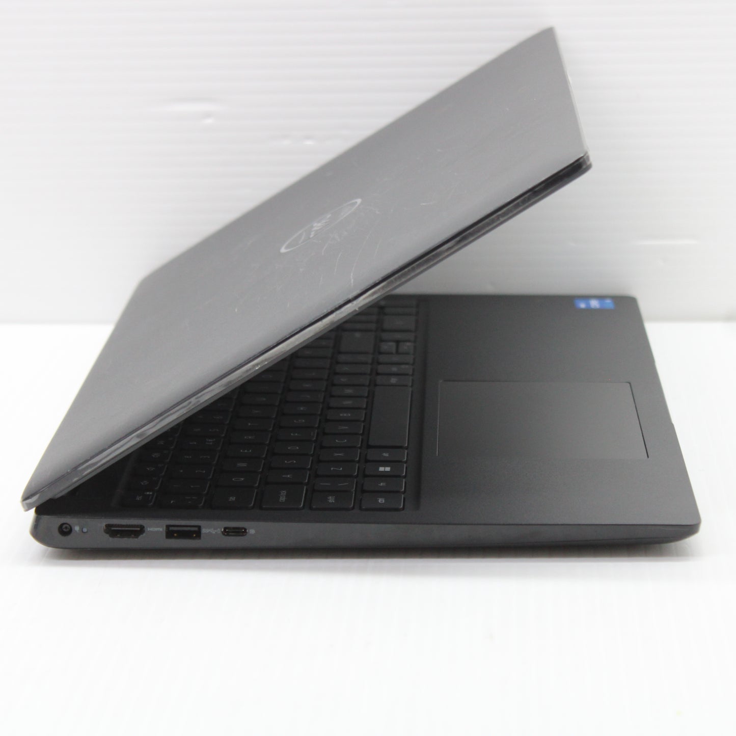 Dell Latitude i5 Laptop 3520 15.6 in 8GB RAM 256GB NVMe Intel 1135G7 Windows 11