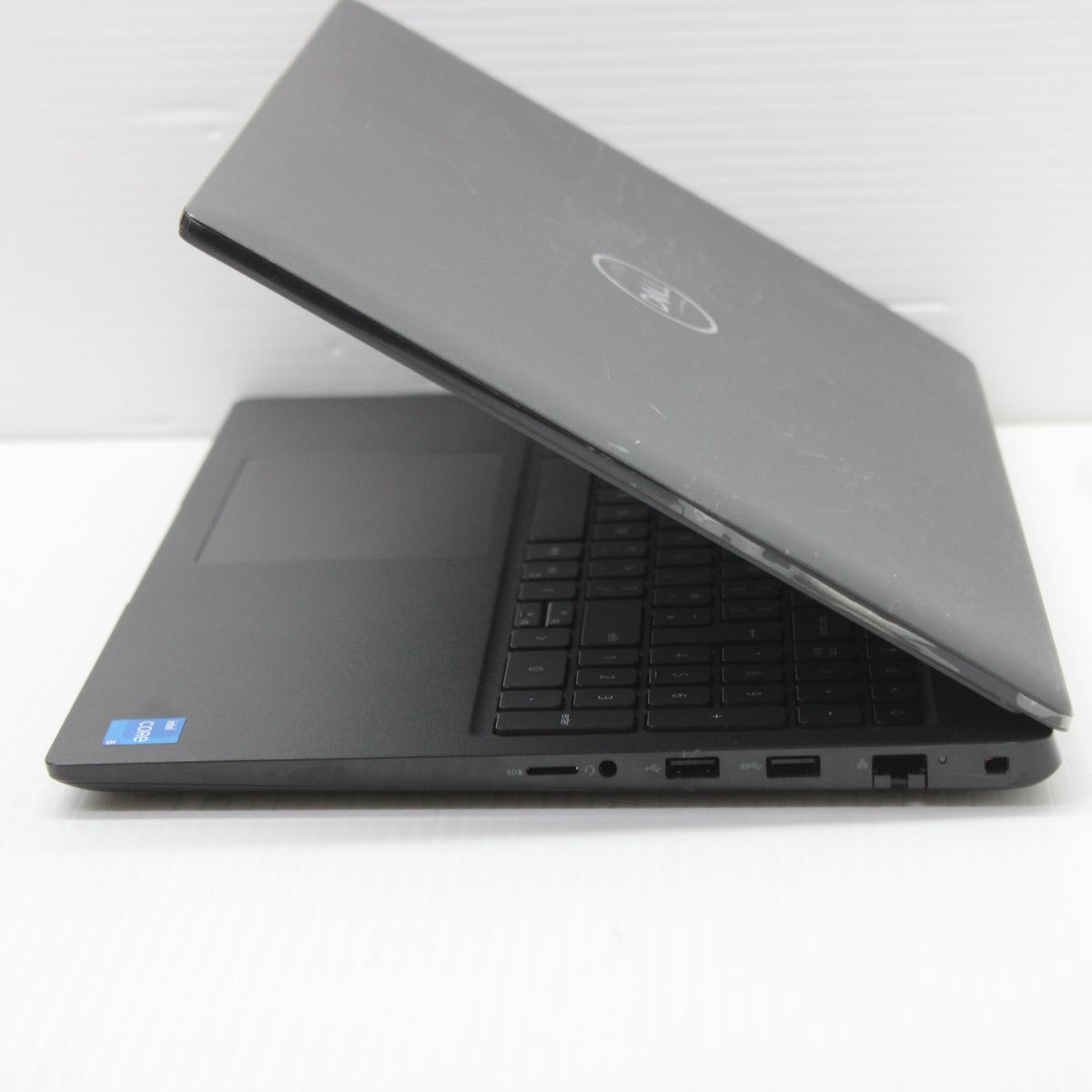 Dell Latitude i5 Laptop 3520 15.6 in 8GB RAM 256GB NVMe Intel 1135G7 Windows 11