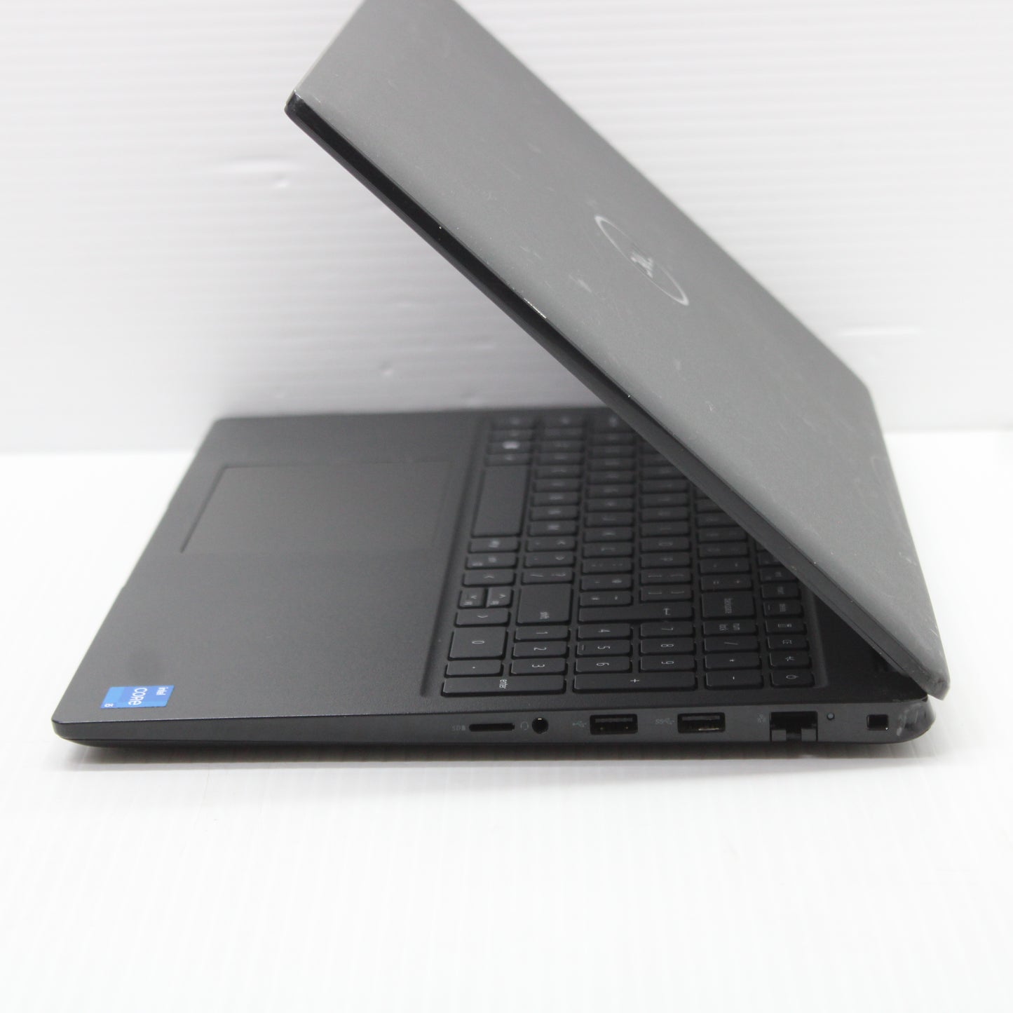 Dell Latitude i5 Laptop 3520 15.6 in 8GB RAM 256GB NVMe Intel 1135G7 Windows 11