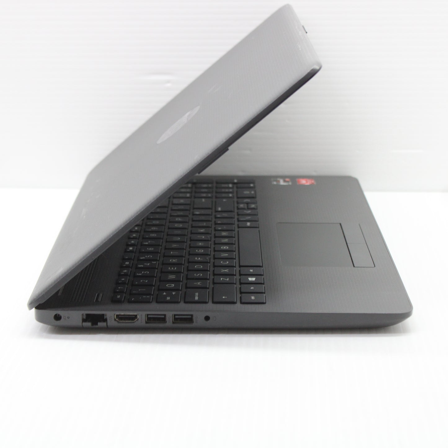 HP NoteBook 255 G7 15.6 inch 8GB RAM 256GB SSD AMD Ryzen 3 2200U Windows 11