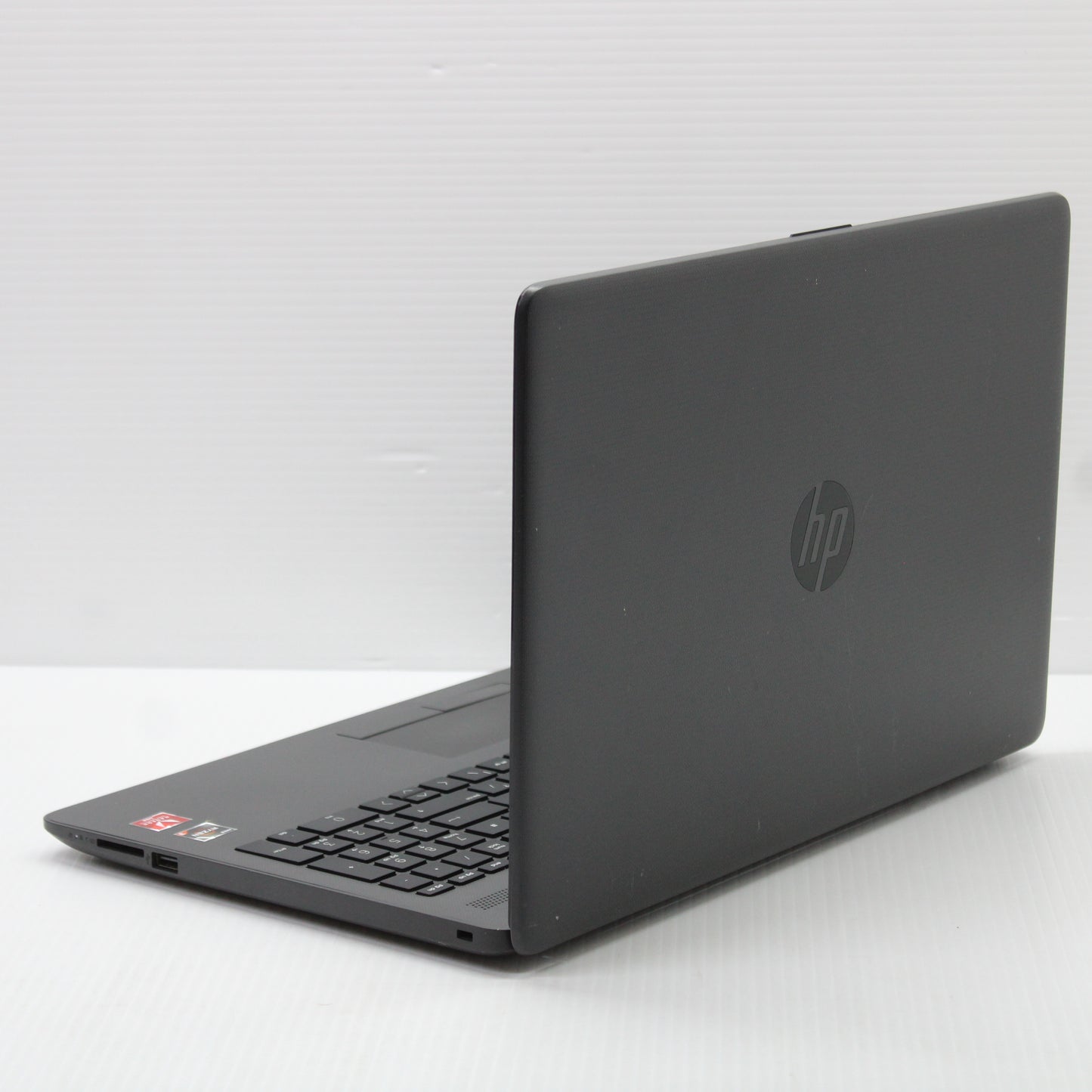 HP NoteBook 255 G7 15.6 inch 8GB RAM 256GB SSD AMD Ryzen 3 2200U Windows 11