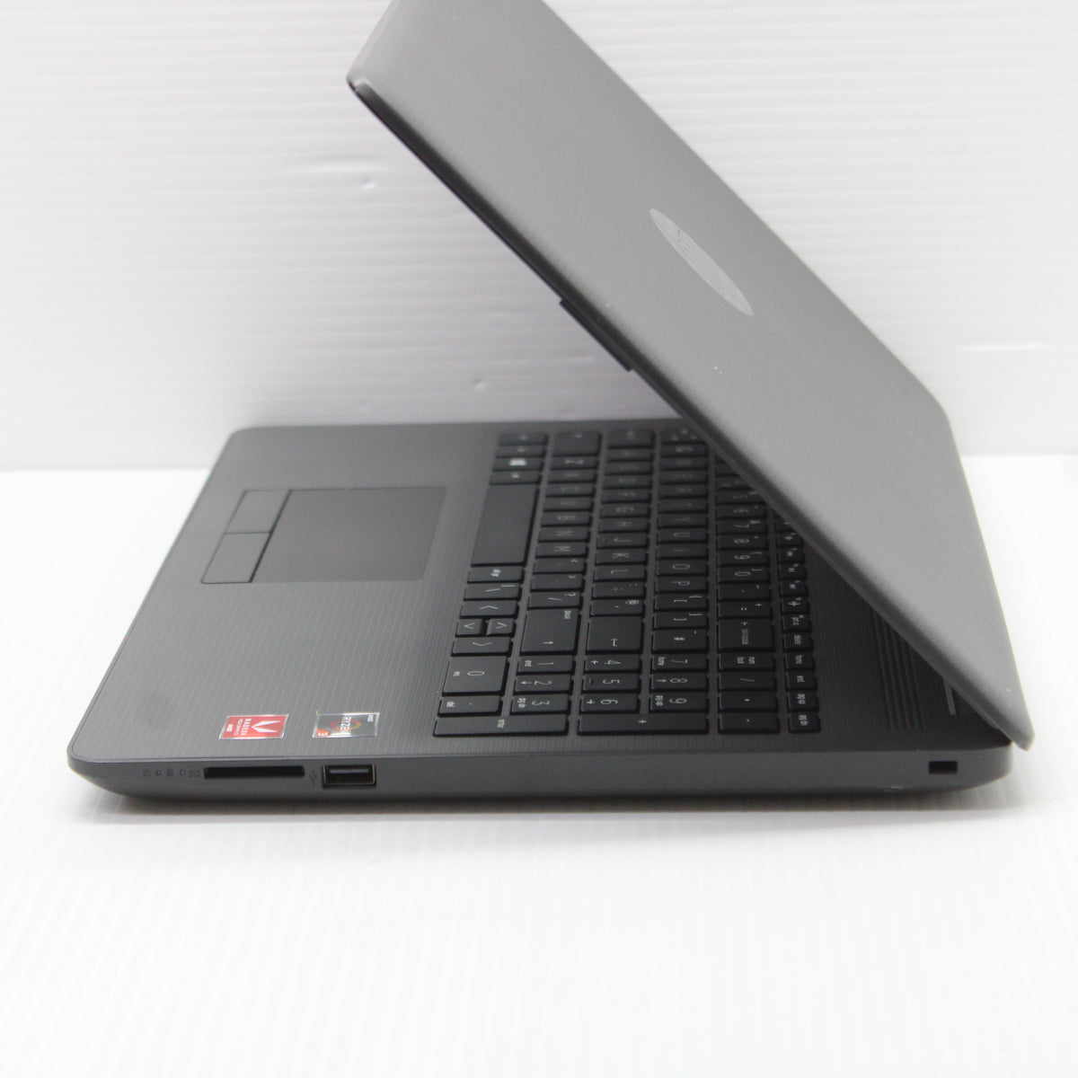 HP NoteBook 255 G7 15.6 inch 8GB RAM 256GB SSD AMD Ryzen 3 2200U Windows 11