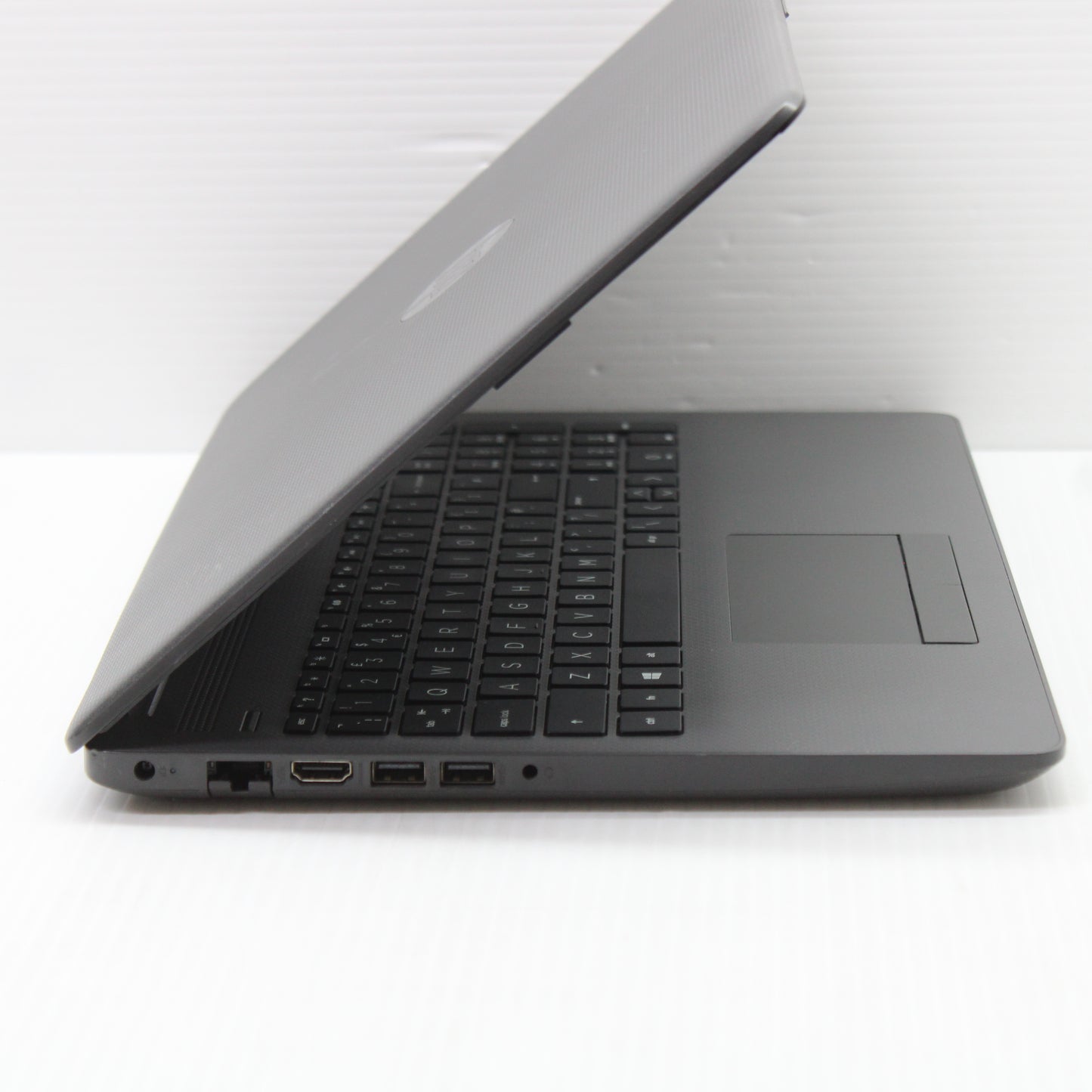 HP NoteBook 255 G7 15.6 inch 8GB RAM 256GB SSD AMD Ryzen 3 2200U Windows 11