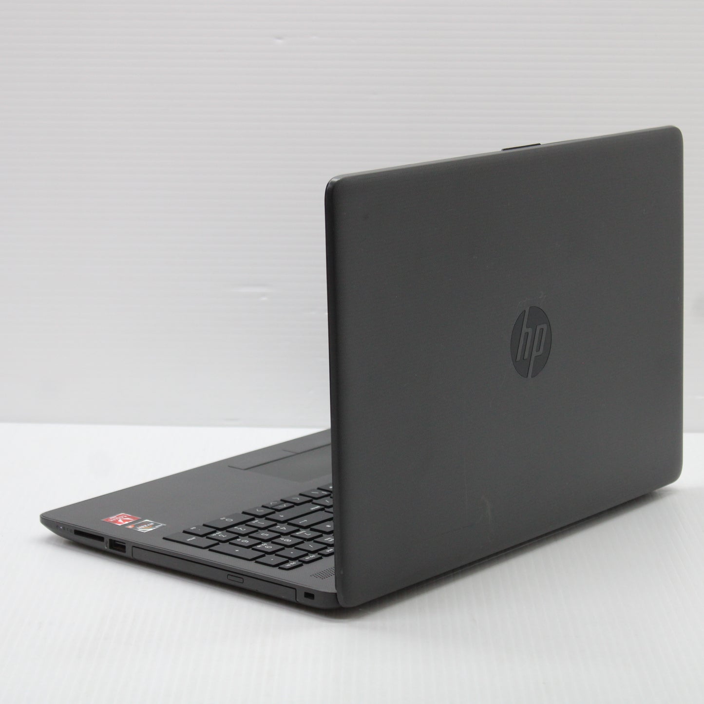 HP NoteBook 255 G7 15.6 inch 8GB RAM 256GB SSD AMD Ryzen 3 2200U Windows 11