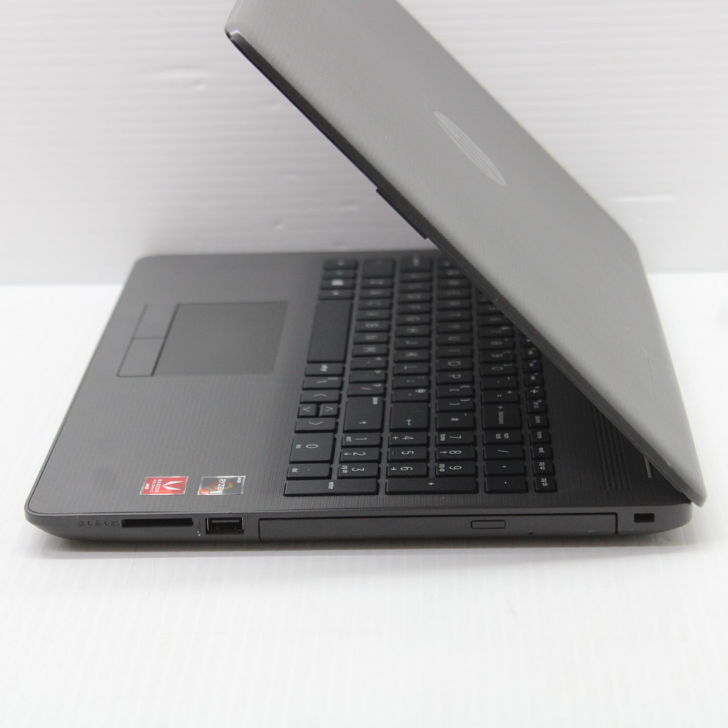 HP NoteBook 255 G7 15.6 inch 8GB RAM 256GB SSD AMD Ryzen 3 2200U Windows 11