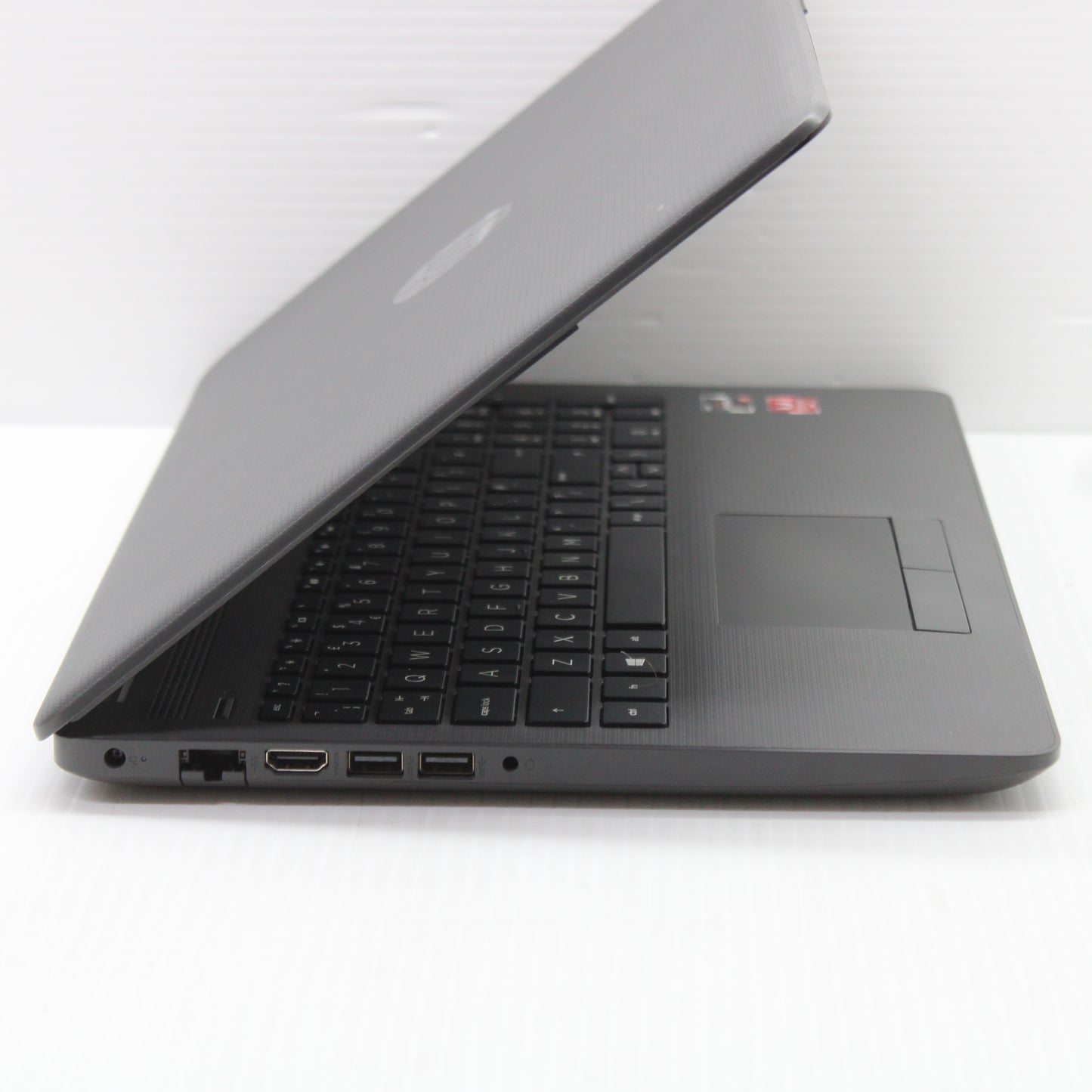 HP NoteBook 255 G7 15.6 inch 8GB RAM 256GB SSD AMD Ryzen 3 2200U Windows 11
