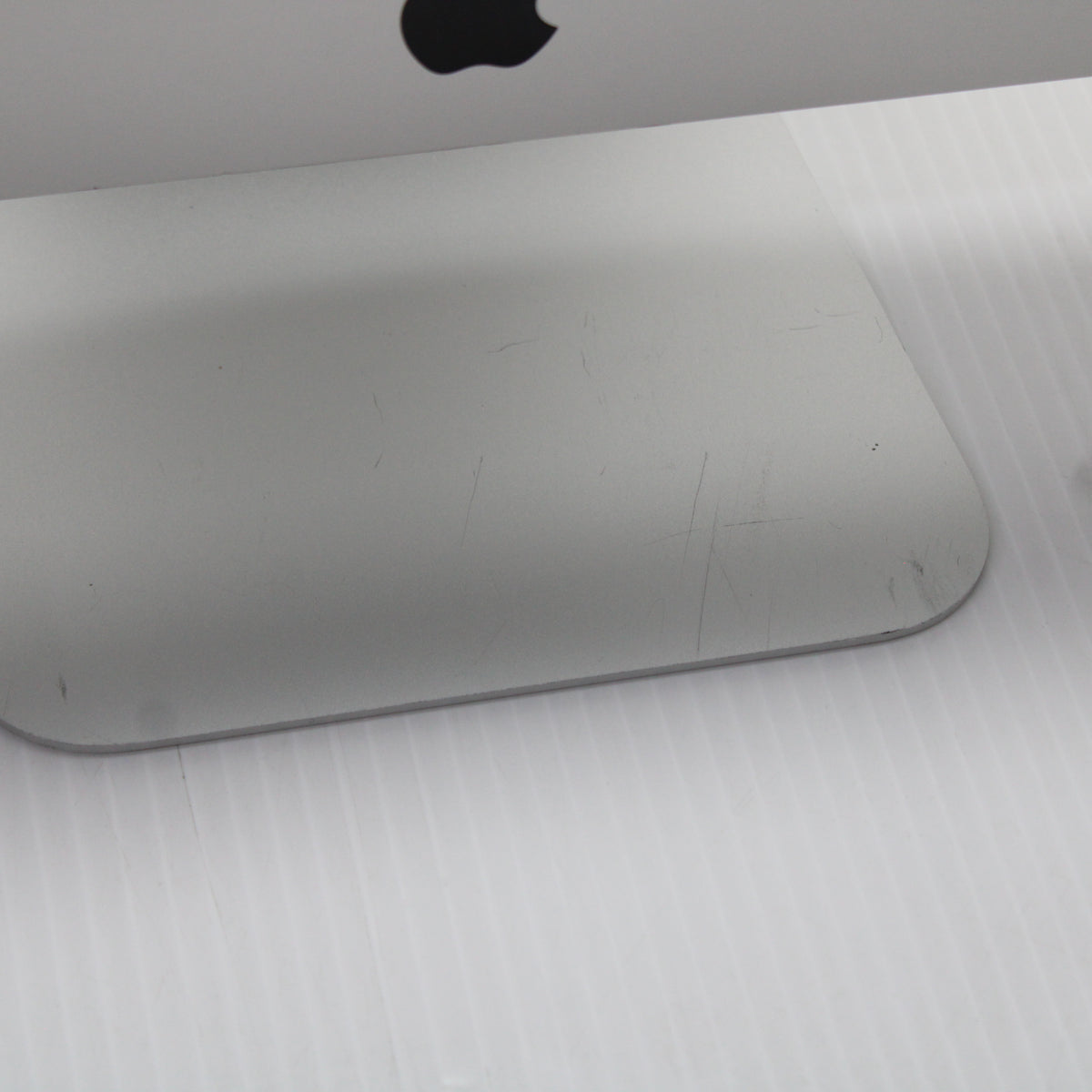 Apple iMac i5 (21.5-inch, 2015) 8GB RAM 256GB SSD Intel 5575R macOS Monterey