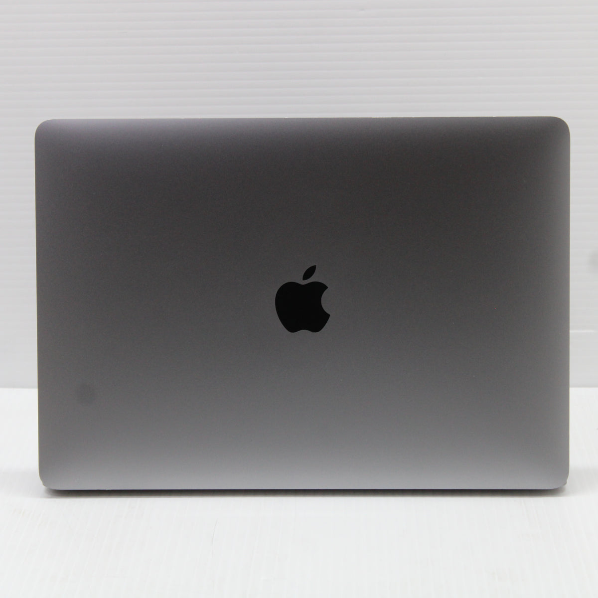 Apple MacBook Pro i7 (13-inch, 2019) 13.3 in 16GB RAM 500GB NVMe macOS Sequoia