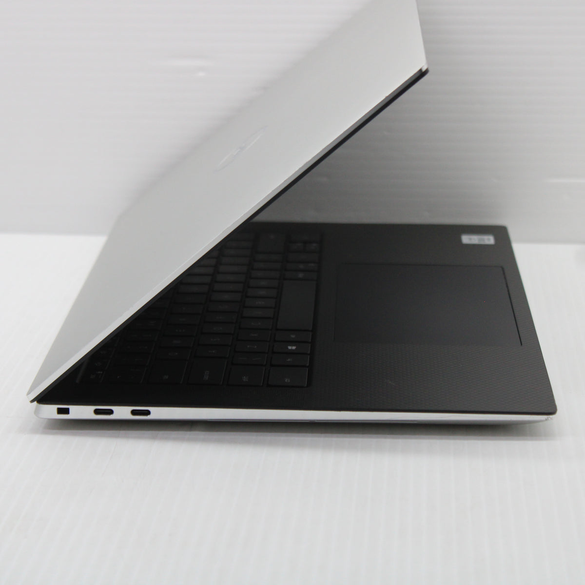 Dell XPS i7 Laptop 9500 15 in 4K Touch 16GB RAM 1TB NVMe Intel 10750H GTX 1650Ti