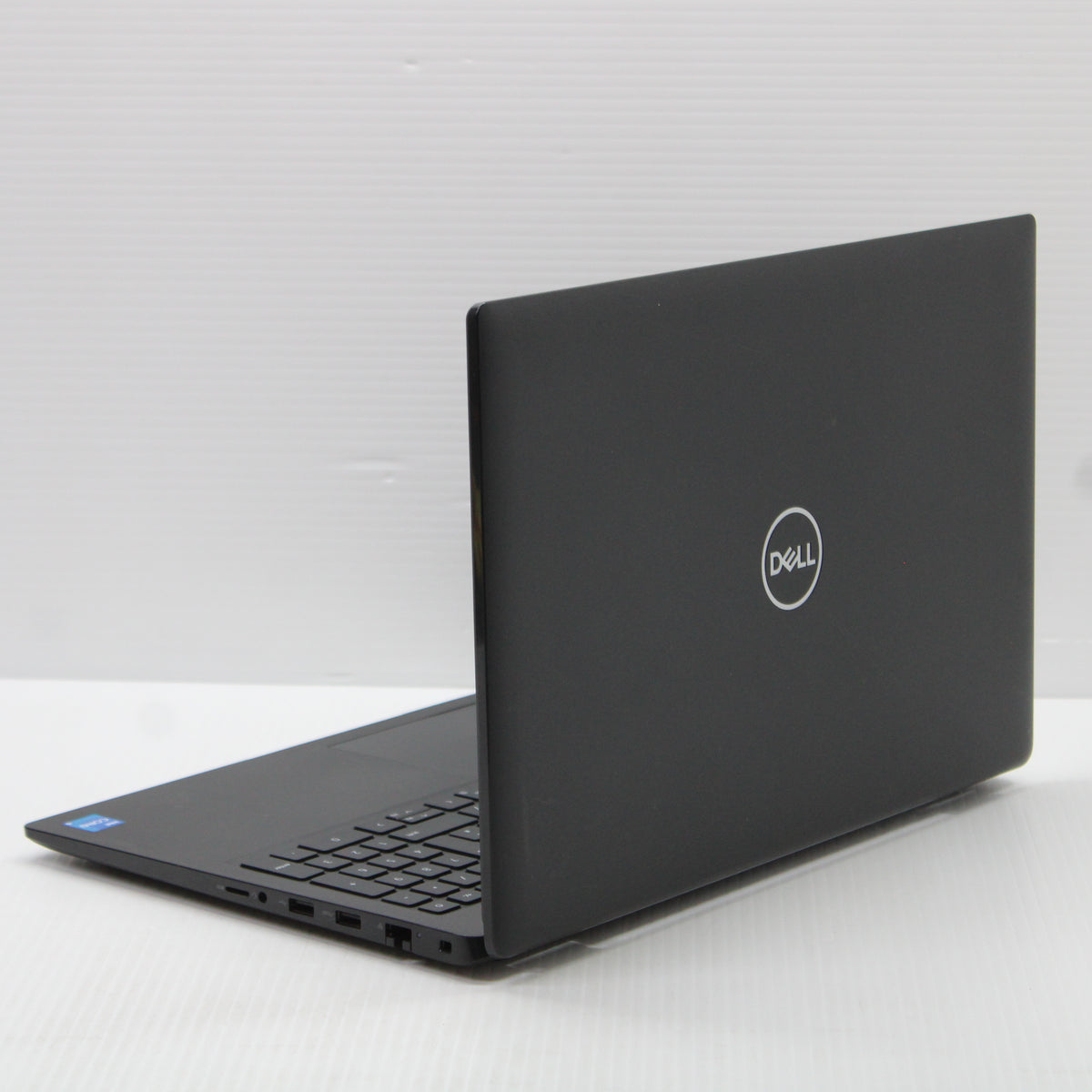 Dell Latitude i5 Laptop 15.6 in 3520 8GB RAM 256GB NVMe Intel 1135G7 Windows 11