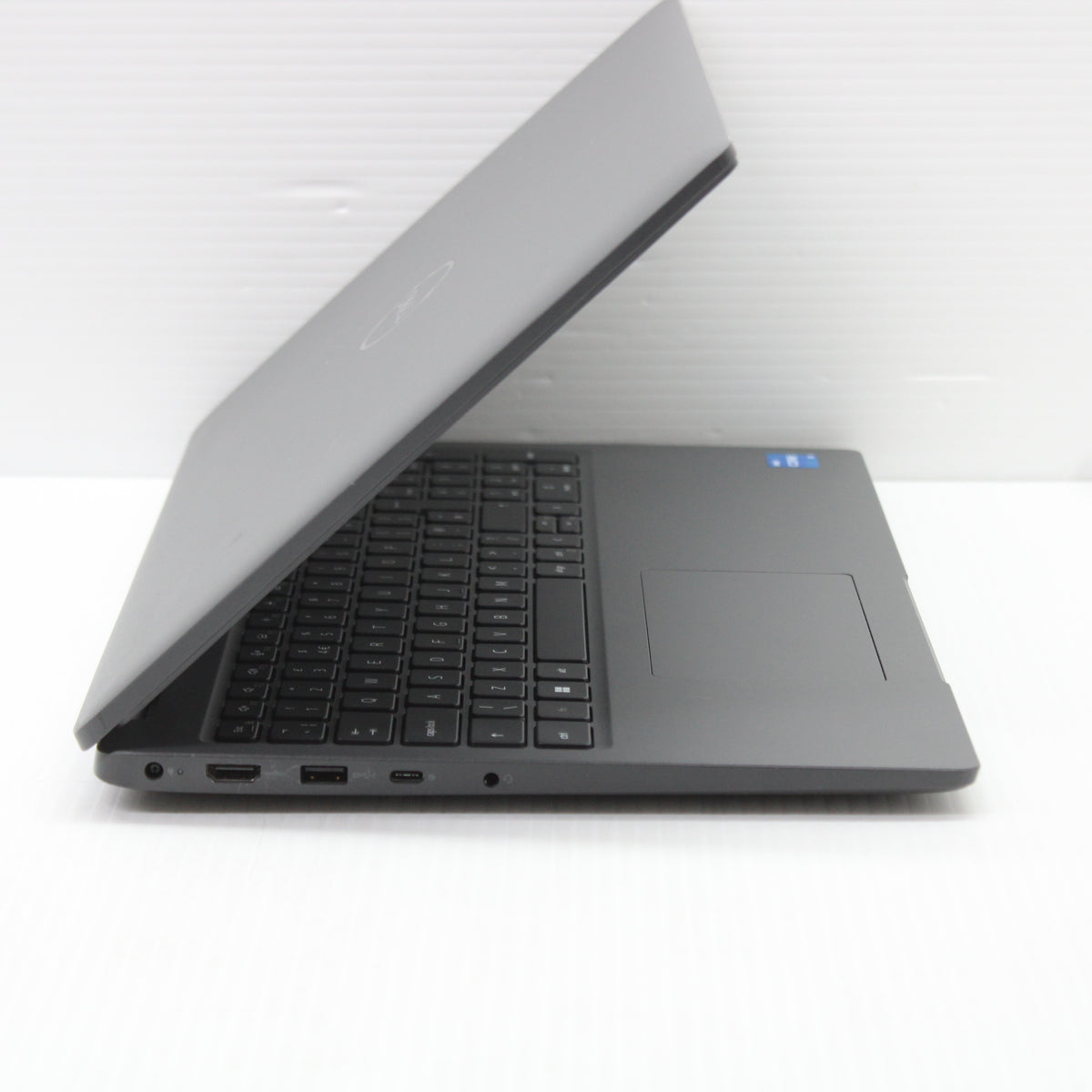 Dell Latitude i5 Laptop 3540 15.6 in 8GB RAM 256GB NVMe Intel 1235U Windows 11