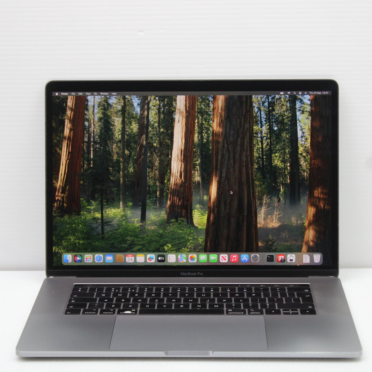 Apple MacBook Pro i9 8950HK (15-inch, 2018) 16GB RAM 500GB NVMe macOS Sequoia