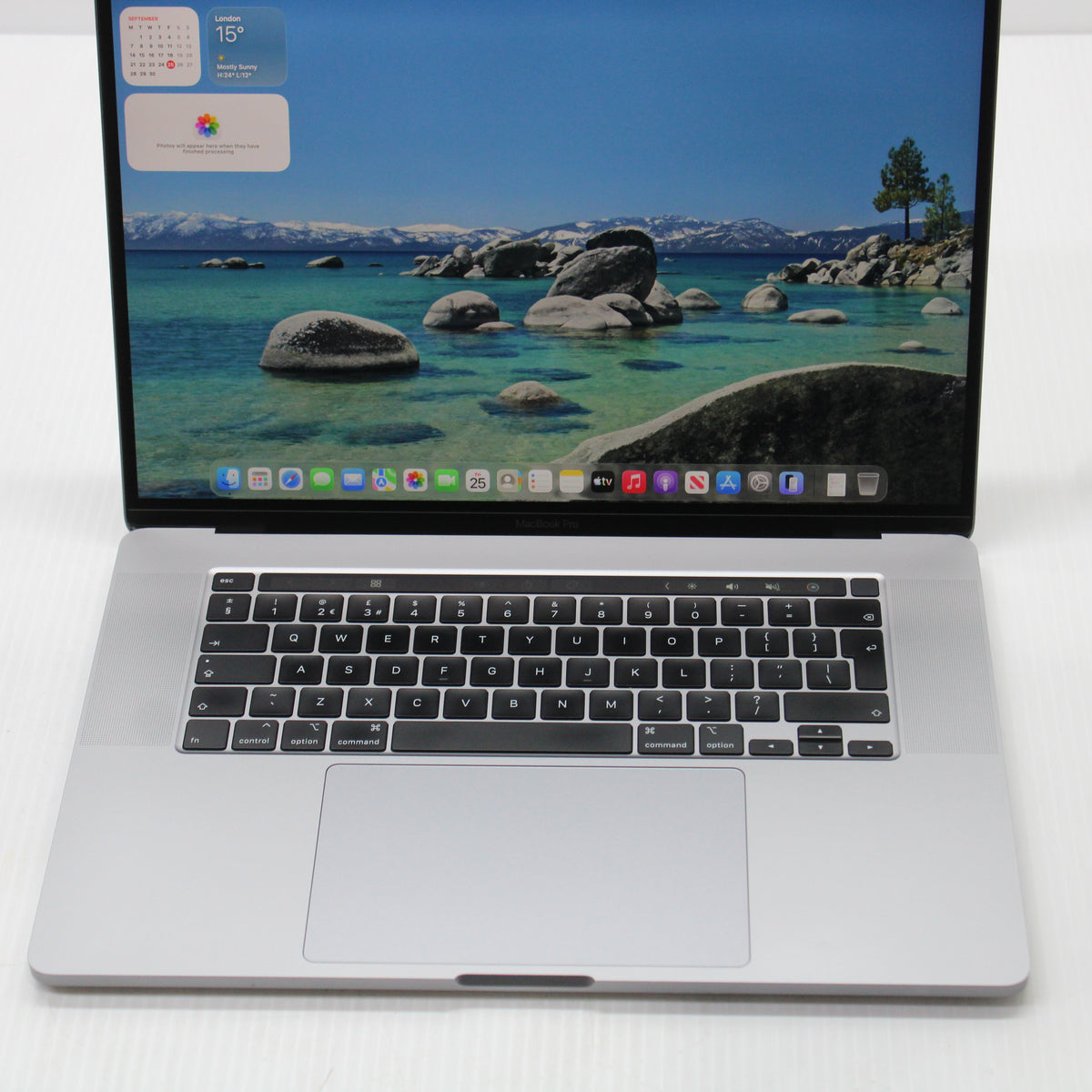 Apple MacBook Pro i7 (16-in, 2019) 16 GB RAM 500GB NVMe Intel 9750H macOS Tahoe