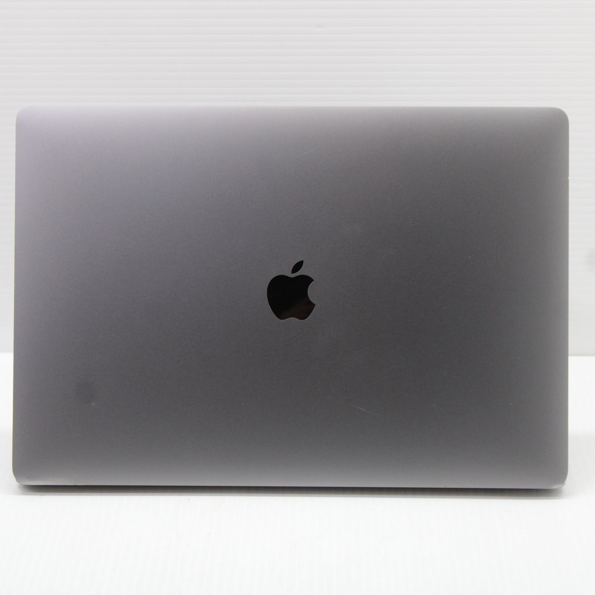 Apple MacBook Pro i7 (16-in, 2019) 16 GB RAM 500GB NVMe Intel 9750H macOS Tahoe