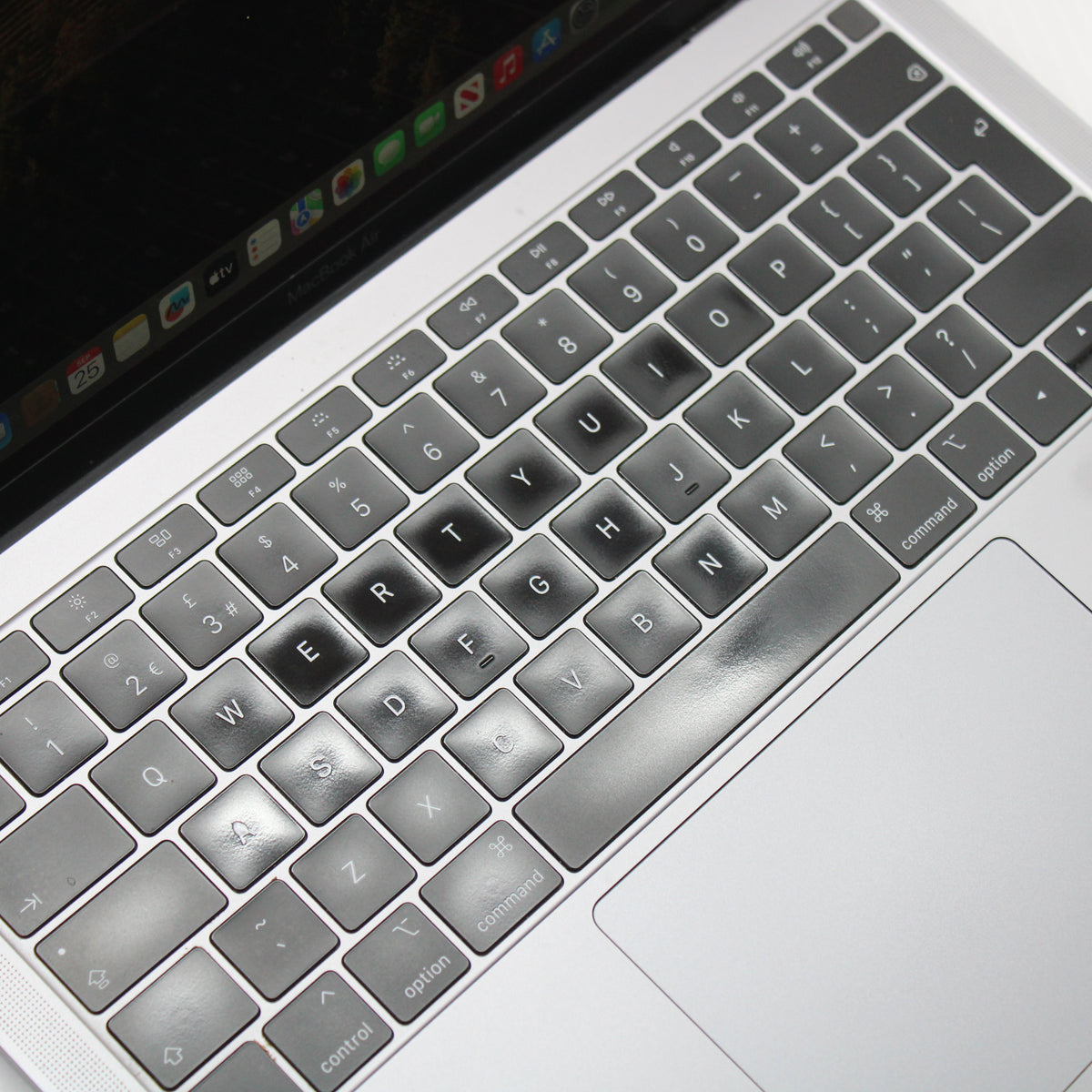 Apple MacBook Air i5 (13-in, 2019) 16GB RAM 500GB NVMeIntel 8210Y macOS Sonoma