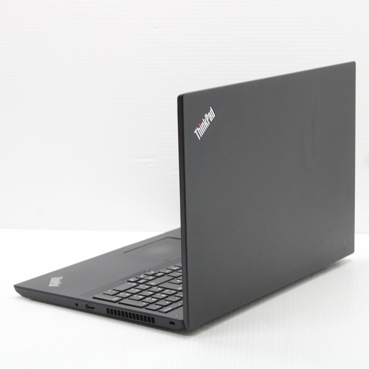 Lenovo ThinkPad i5 Laptop L590 15.6 in 8GB RAM 256GB NVMe Intel 8365U Windows 11