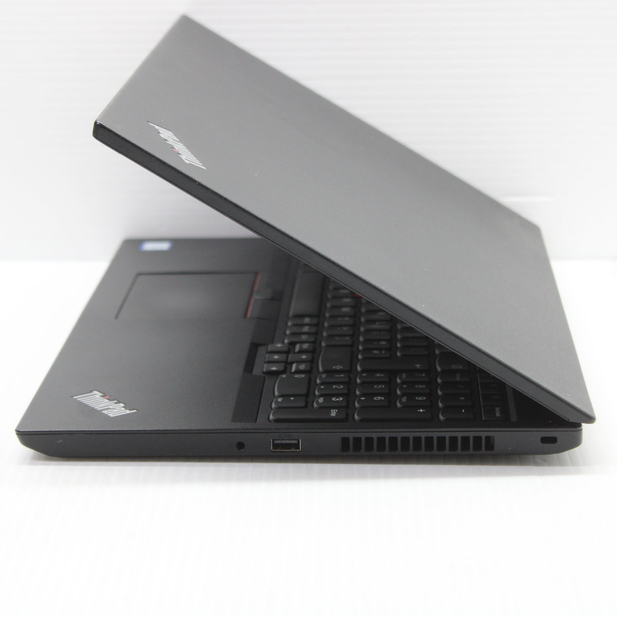 Lenovo ThinkPad i5 Laptop L590 15.6 in 8GB RAM 256GB NVMe Intel 8365U Windows 11