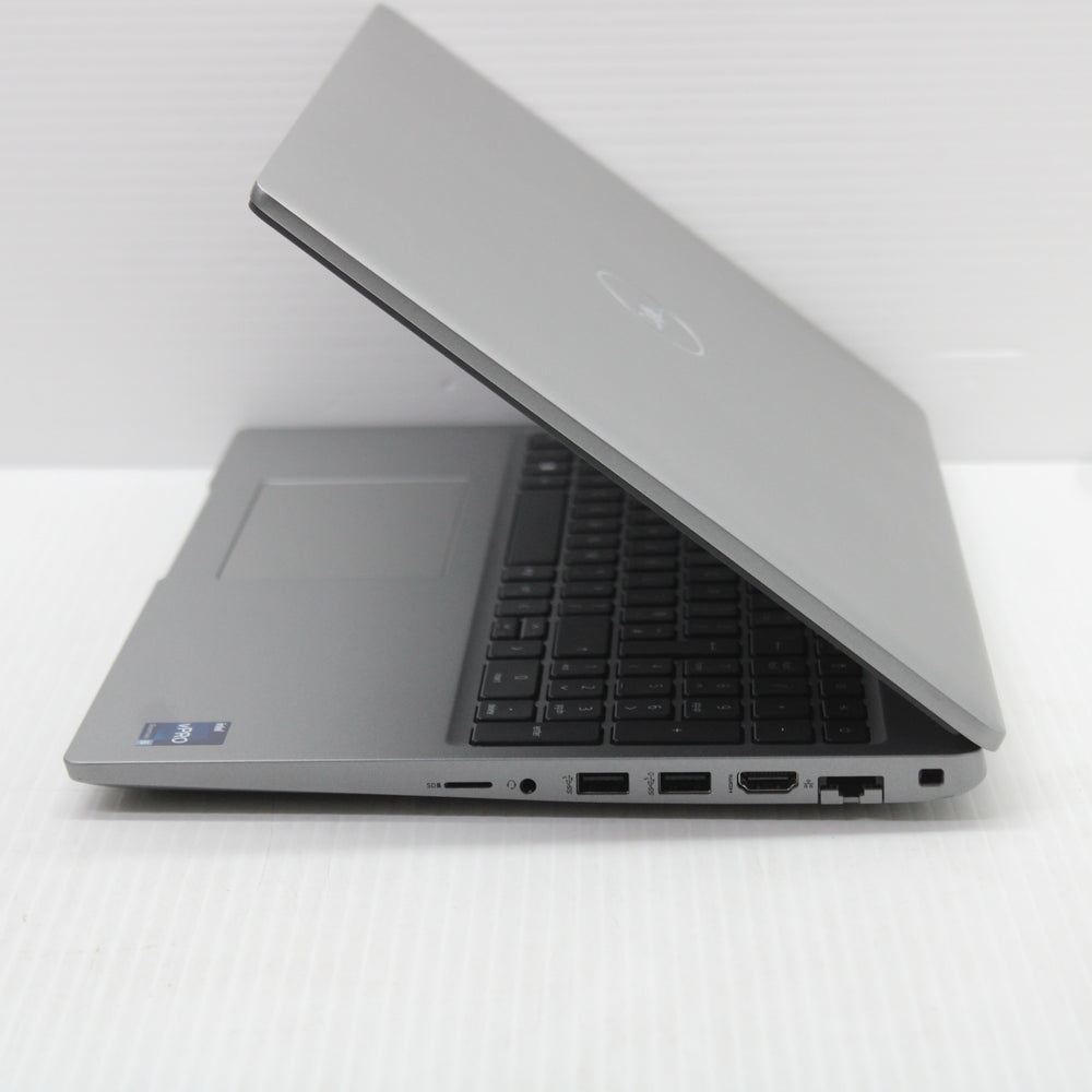 Dell Precision i5 Laptop 3570 15.6 in 8GB RAM 256GB NVMe Intel 1235U Windows 11
