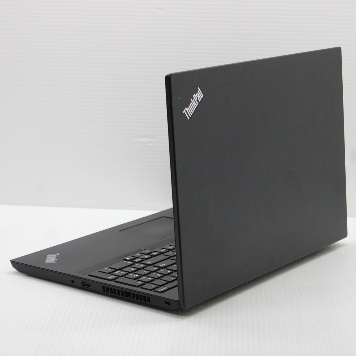 Lenovo ThinkPad i5 Laptop L590 15.6 in 8GB RAM 256GB NVMe Intel 8365U Windows 11
