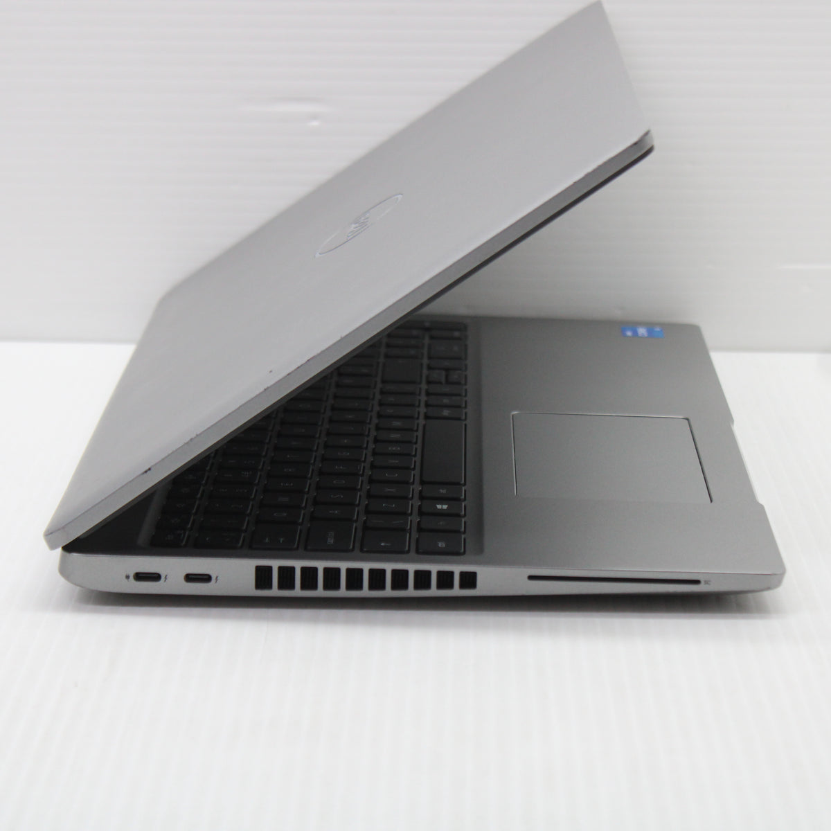 Dell Precision i5 Laptop 3560 15.6 in 8GB RAM 256GB NVMe Intel 1135G7 Windows 11