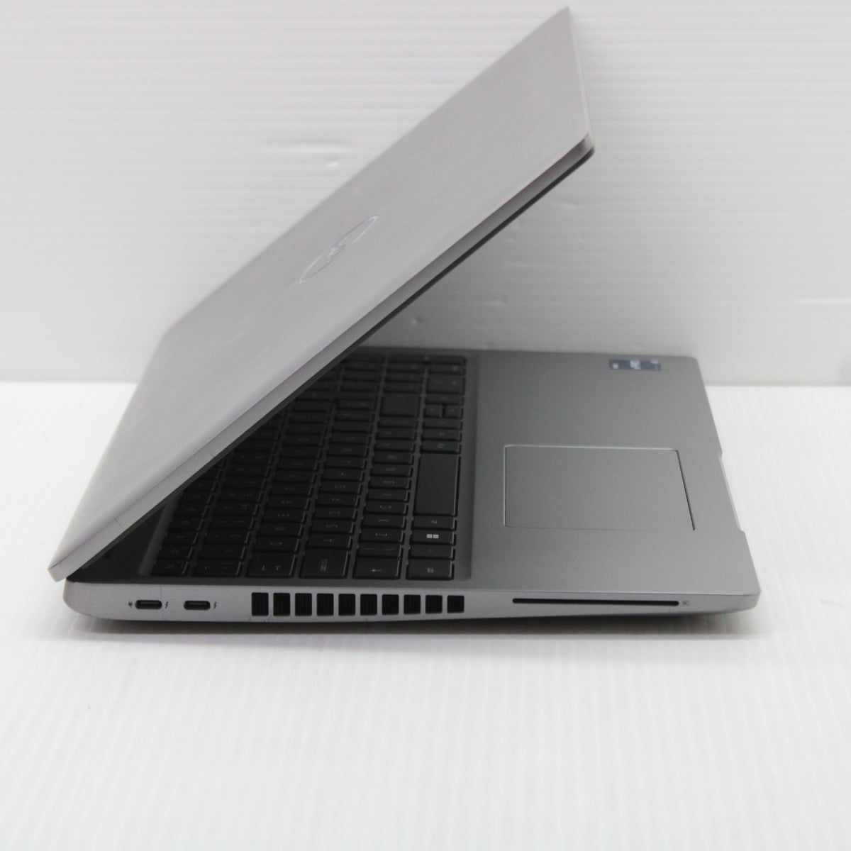 Dell Precision i5 Laptop 3570 15.6 in 8GB RAM 256GB NVMe Intel 1235U Windows 11