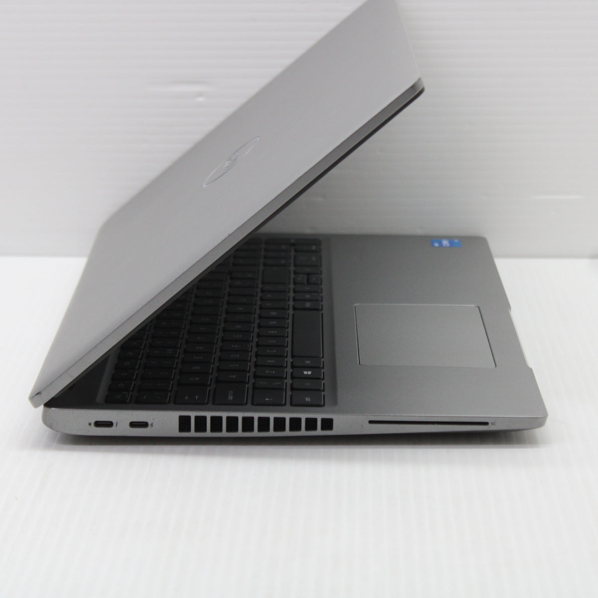 Dell Precision i5 Laptop 3560 15.6 in 8GB RAM 256GB NVMe Intel 1135G7 Windows 11