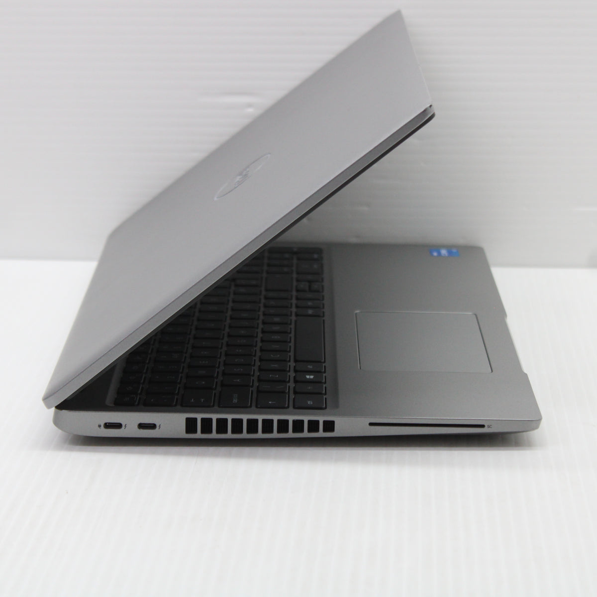 Dell Precision i5 Laptop 3560 15.6 in 8GB RAM 256GB NVMe Intel 1135G7 Windows 11
