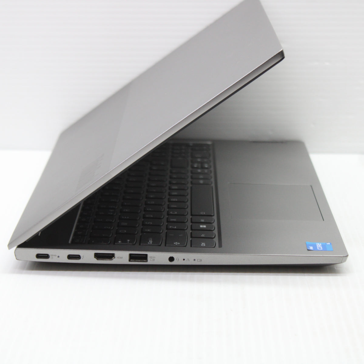 Lenovo ThinkBook i5 Laptop 15.6 in 8GB RAM 256GB NVMe Intel 1135G7 Windows 11