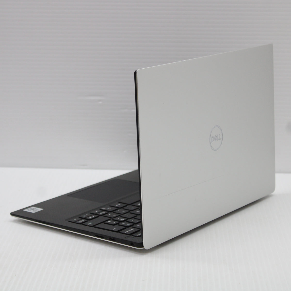 Dell XPS i7 Laptop 7390 13.3 in 16GB RAM 512GB NVMe SSD Intel 10510U Windows 11