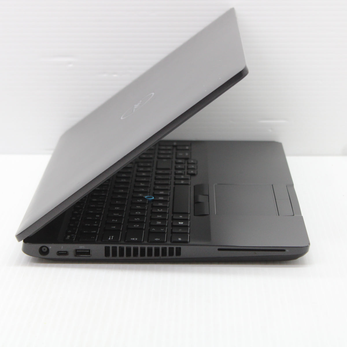 Dell Precision i7 Laptop 3541 15.6 in 16GB RAM 512GB NVMe Intel 9850H Windows 11