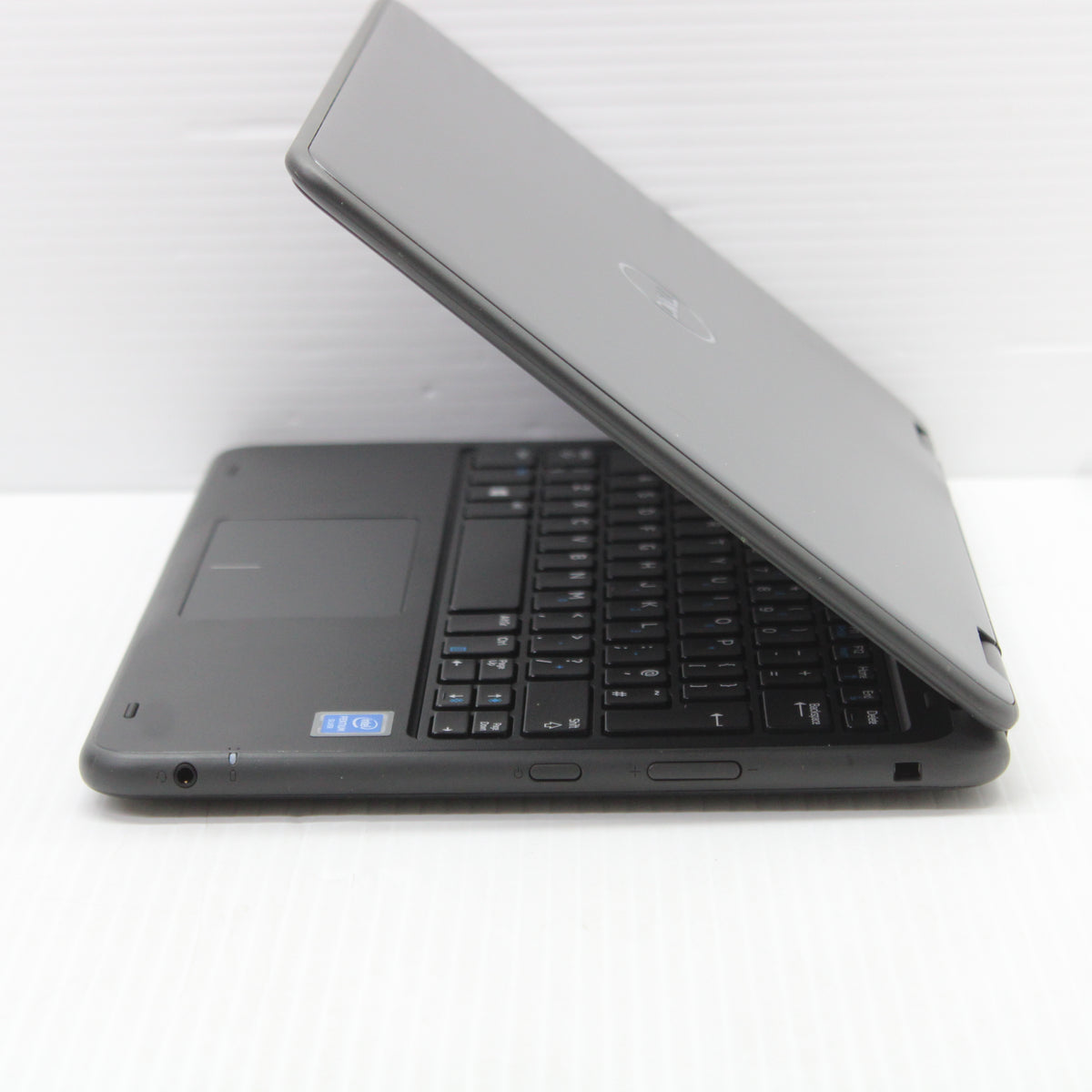 Dell Latitude 3190 2-in-1 Touch 11.6 in 8GB RAM 256GB NVMe Pentium Silver N5030