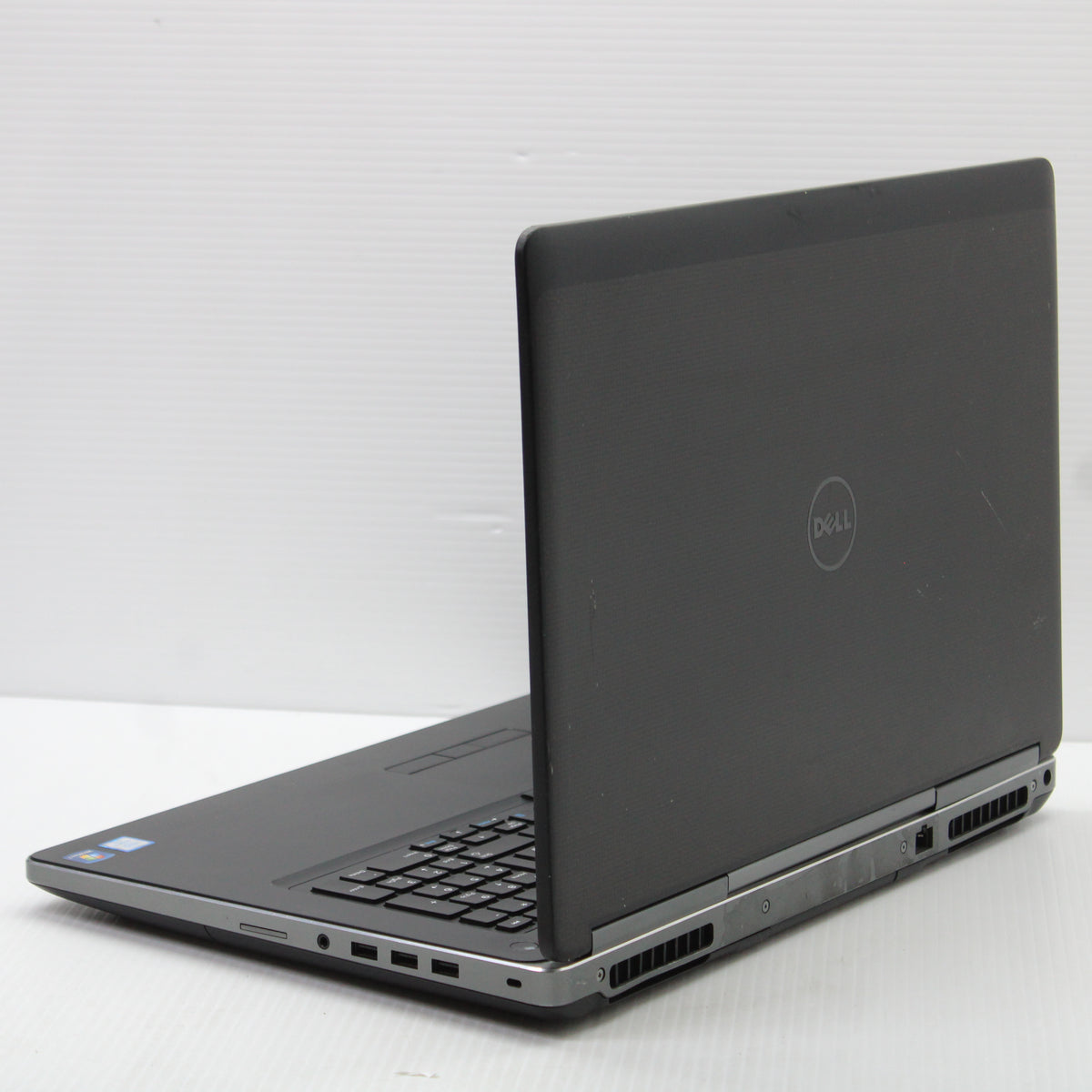 Dell Precision i7 Laptop 7710 17.3 in 16GB RAM 512GB SSD Intel 6820HQ Windows 11