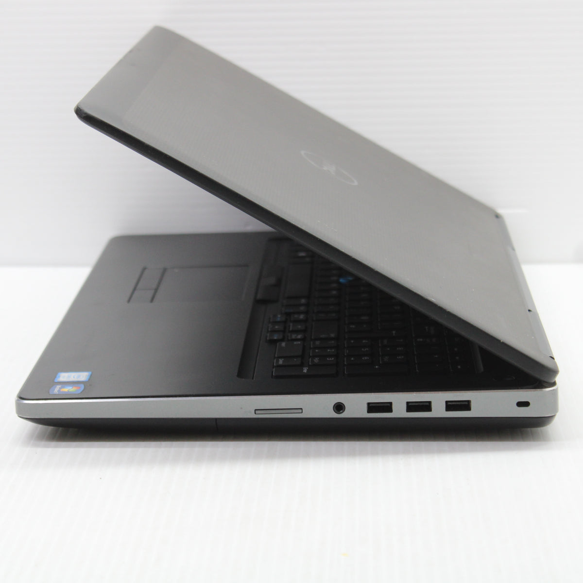 Dell Precision i7 Laptop 7710 17.3 in 16GB RAM 512GB SSD Intel 6820HQ Windows 11