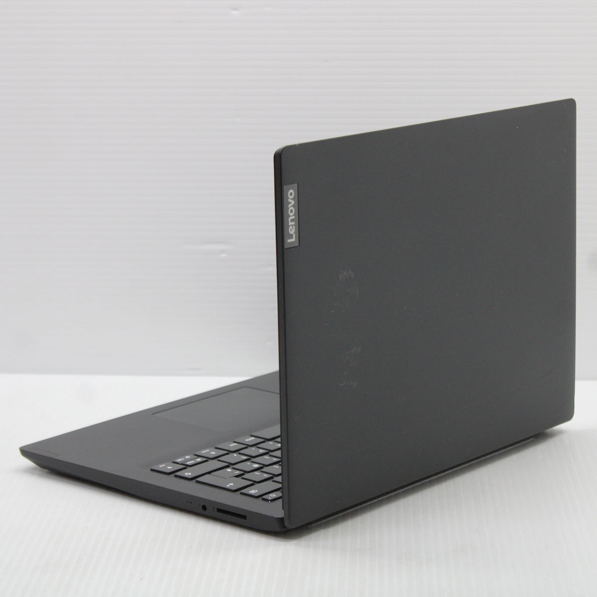 Lenovo V14 Laptop V Series 14 in 8GB RAM 256GB NVMe AMD Ryzen 3 3250U Windows 11