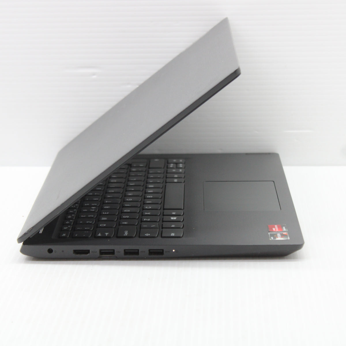 Lenovo V14 Laptop V Series 14 in 8GB RAM 256GB NVMe AMD Ryzen 3 3250U Windows 11