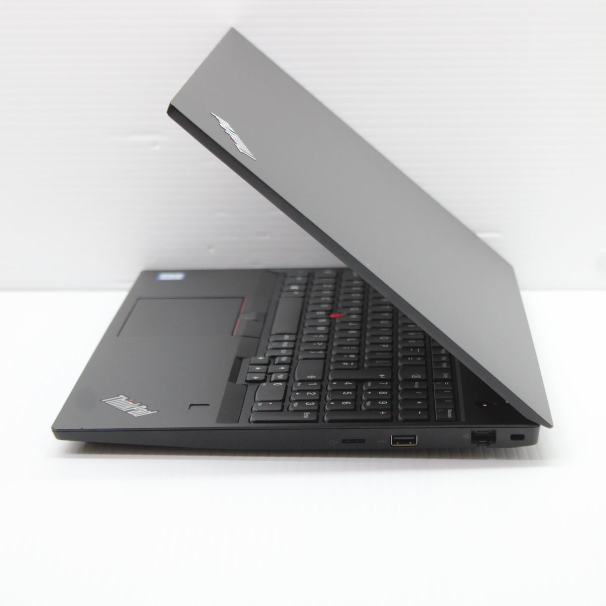 Lenovo ThinkPad i5 Laptop E590 15.6 in 8GB RAM 256GB NVMe Intel 8265U Windows 11