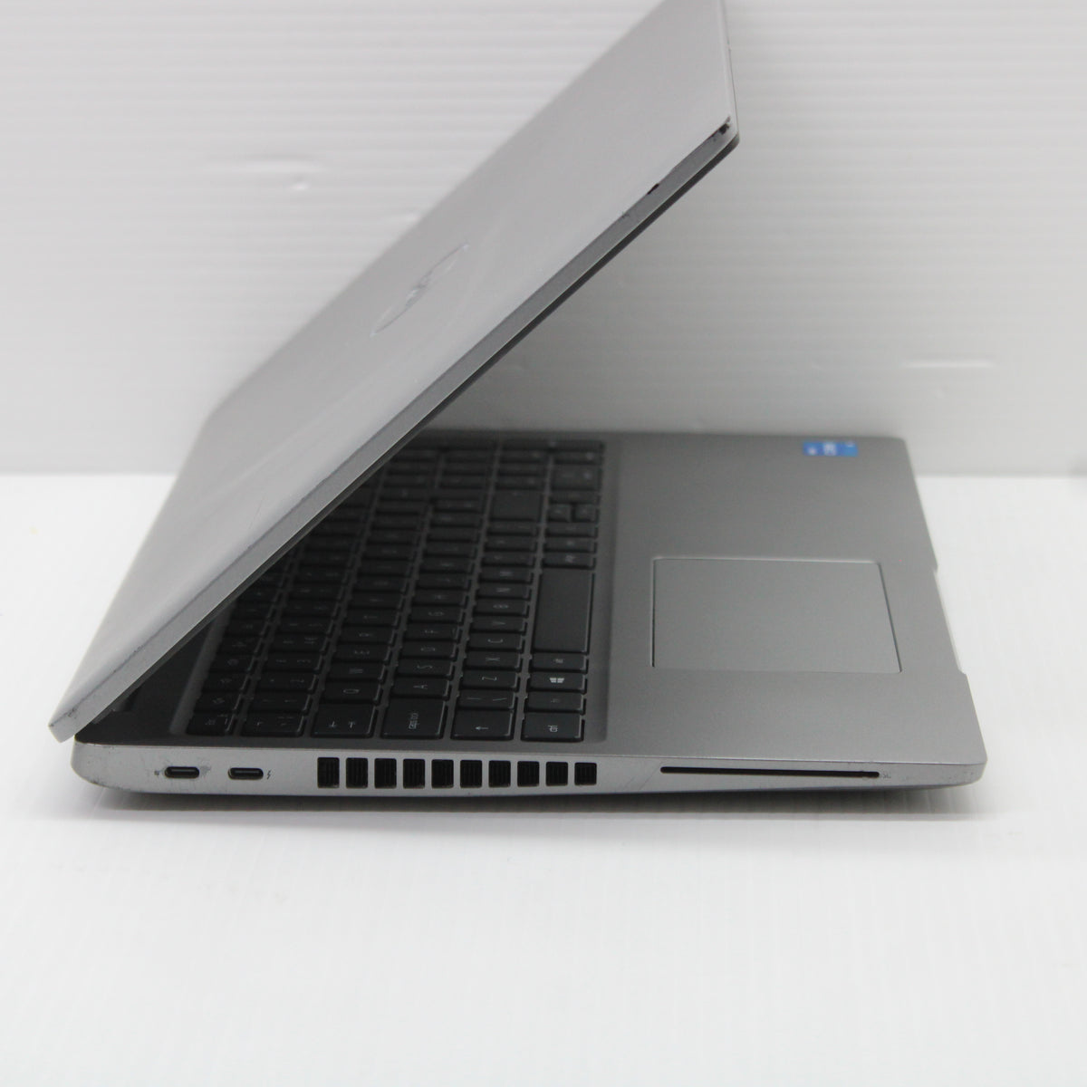 Dell Precision i5 Laptop 3560 15.6 in 8GB RAM 256GB NVMe Intel 1135G7 Windows 11