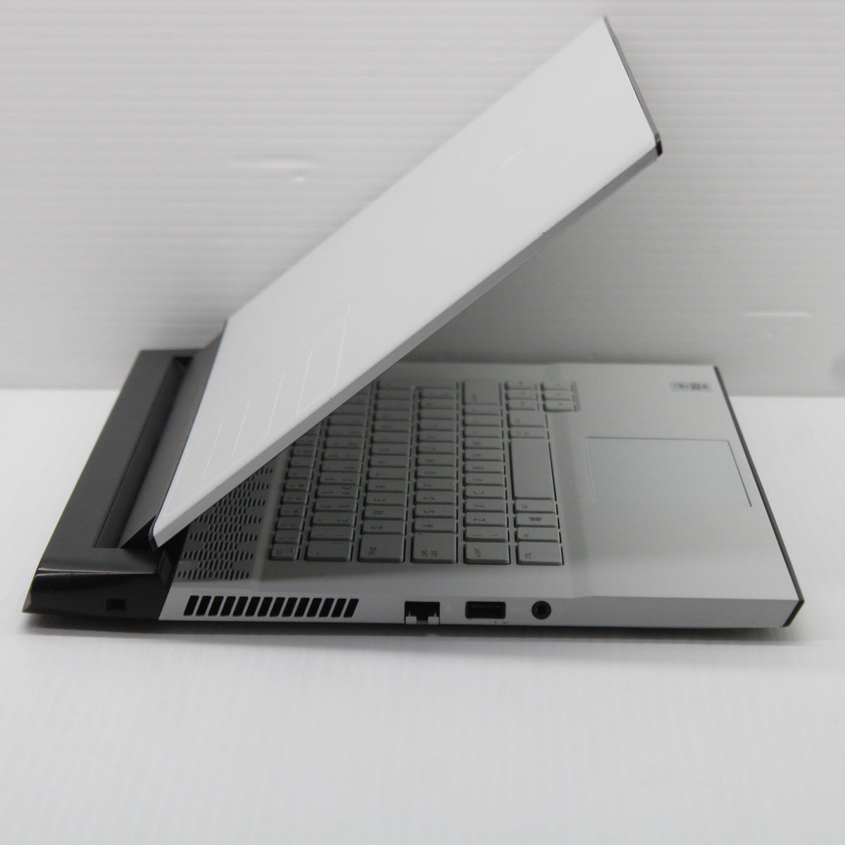 Alienware M15 R3 i7 Laptop 4K OLED 32GB RAM 512GB NVMe 10980HK RTX 2080 Super