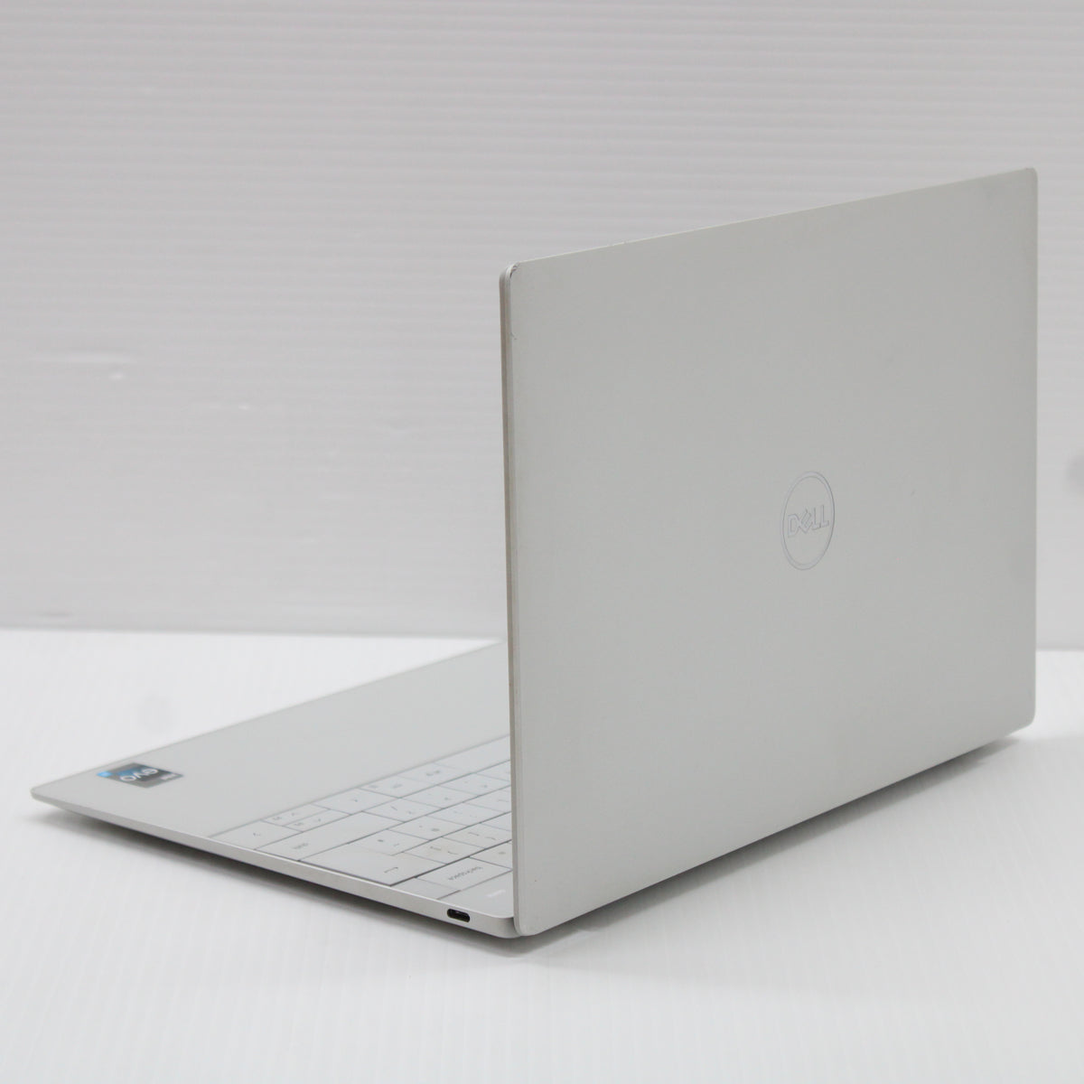 Dell XPS i7 Laptop 9320 13 in 32GB DDR5 RAM 1TB NVMe SSD Intel 1260P Windows 11