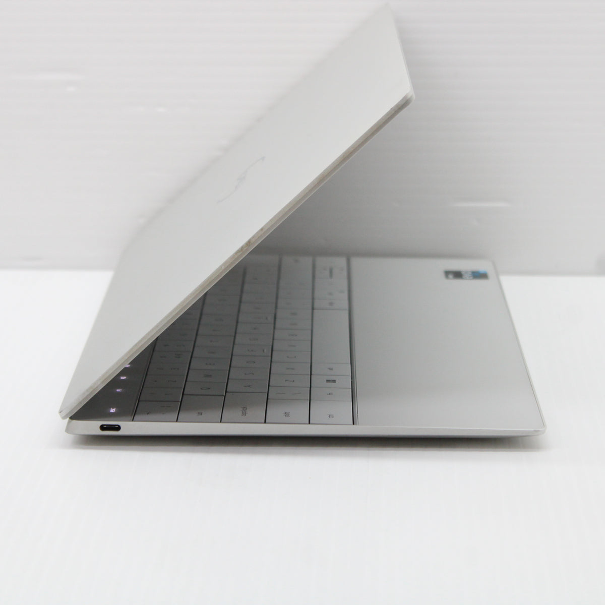 Dell XPS i7 Laptop 9320 13 in 32GB DDR5 RAM 1TB NVMe SSD Intel 1260P Windows 11