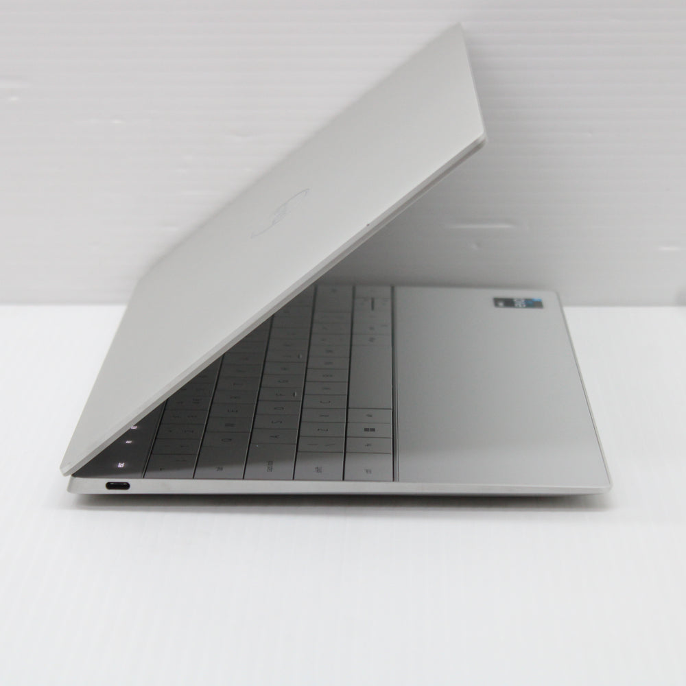 Dell XPS i7 Laptop 9320 13 in 32GB DDR5 RAM 1TB NVMe SSD Intel 1280P Windows 11