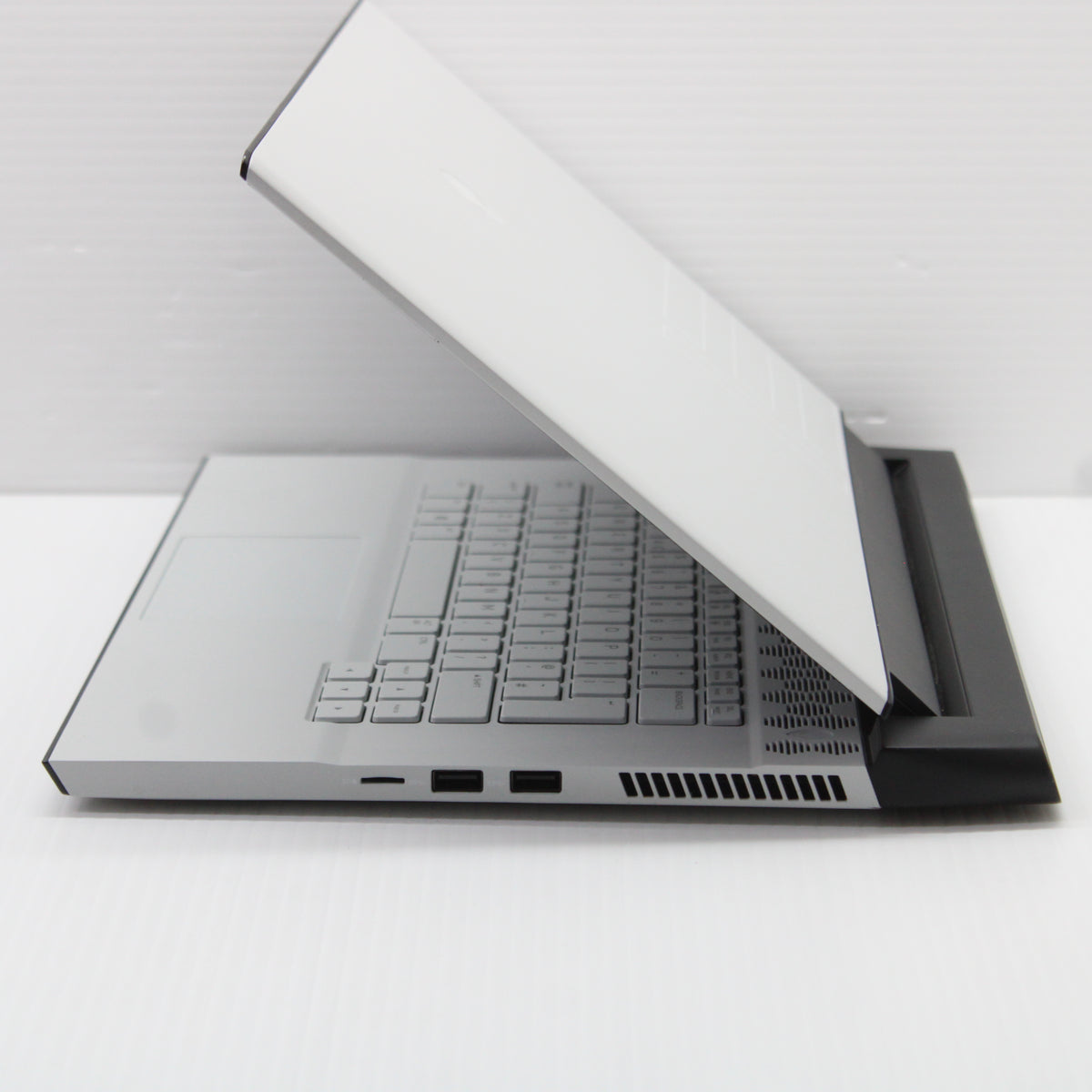 Alienware M15 R4 i9 Laptop 15.6 in 4K OLED 32GB RAM 2TB NVMe 10980HK RTX 3080