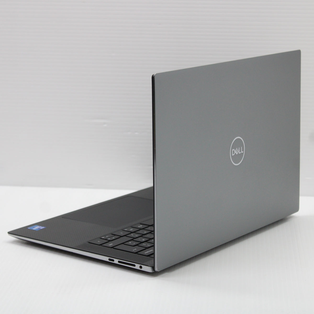 Dell Precision i7 Laptop 5560 15.6 in 32GB RAM 1TB NVMe Intel 11850H Windows 11