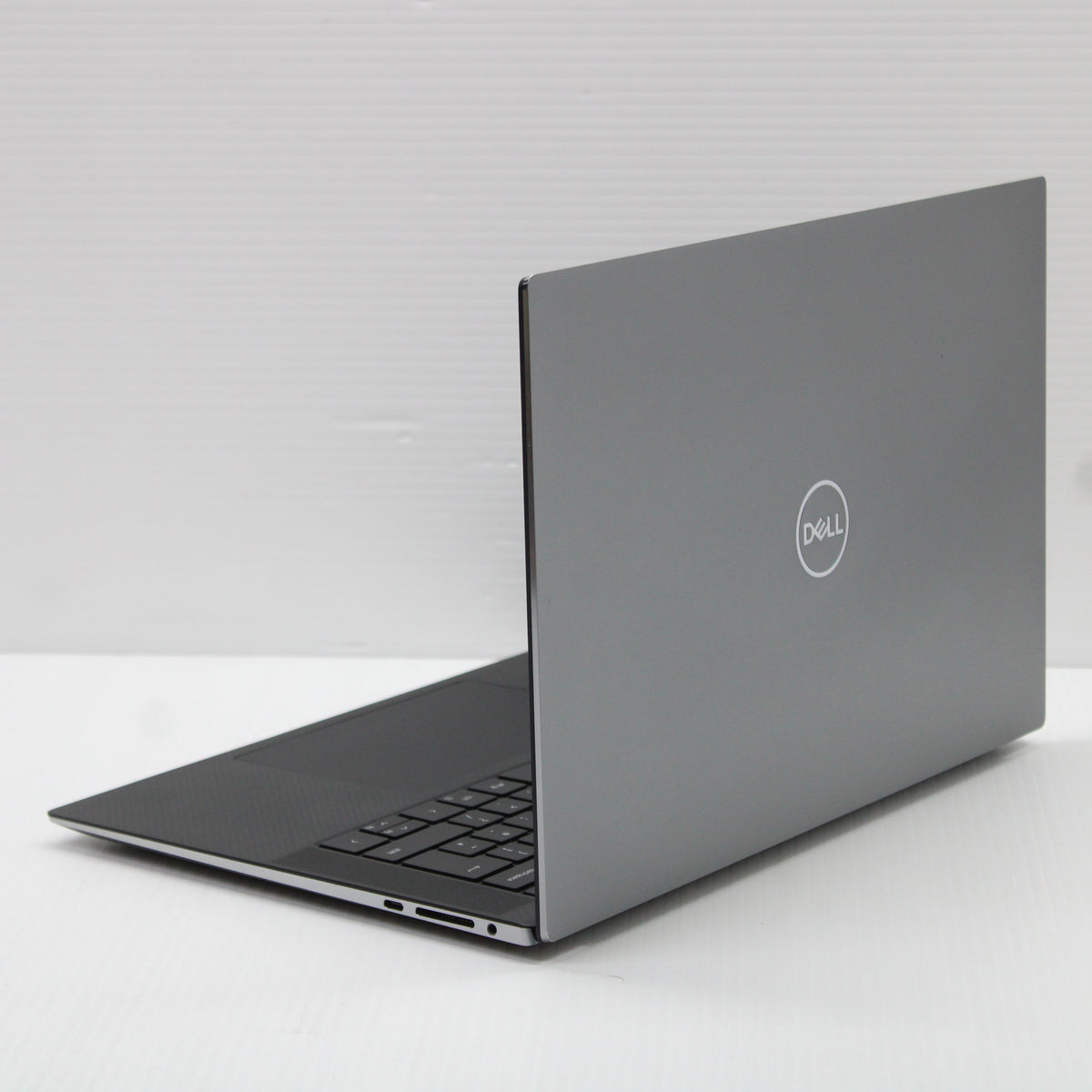 Dell Precision i7 Laptop 5560 15.6 in 32GB RAM 1TB NVMe Intel 11850H WIndows 11