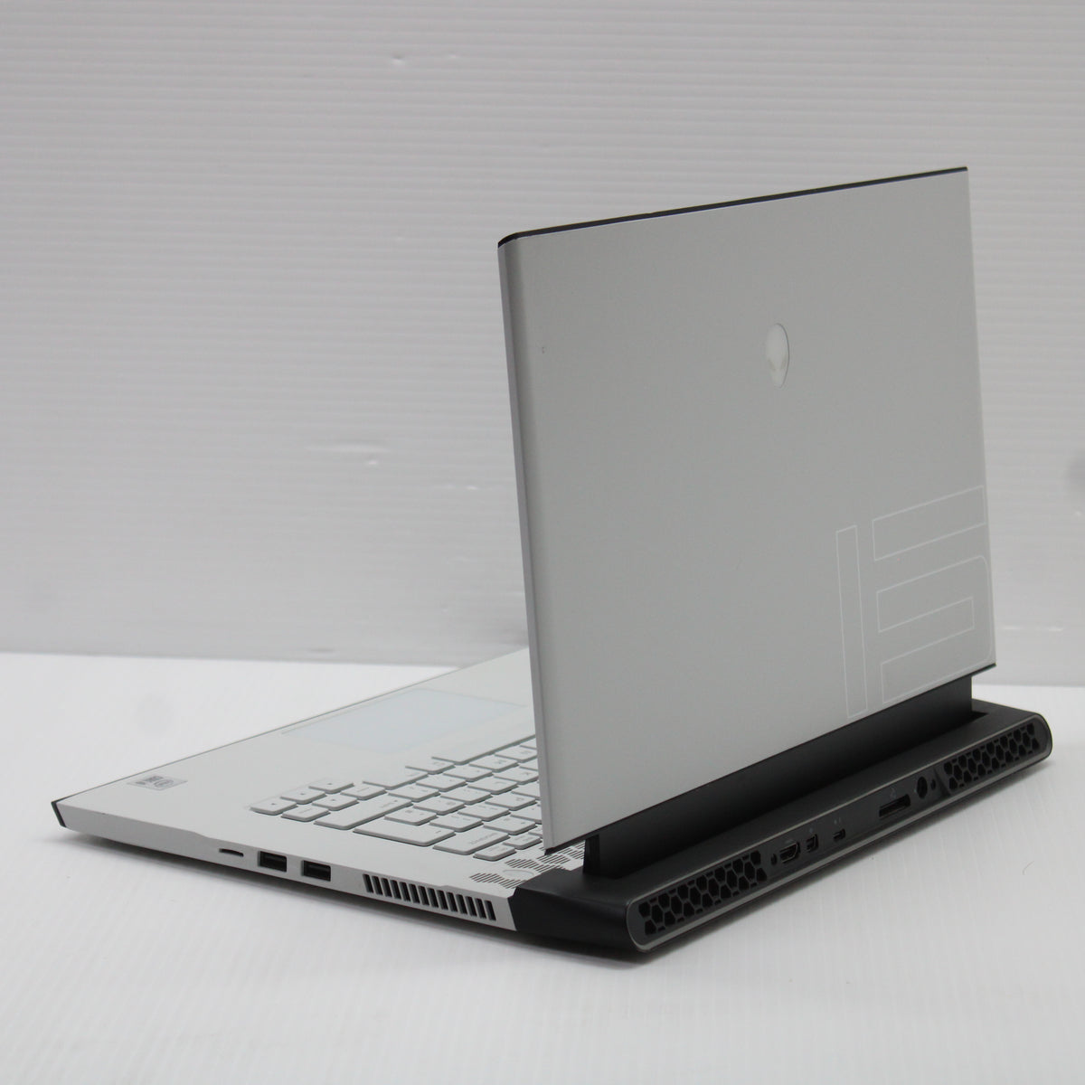 Alienware M15 R4 i9 Laptop 15.6 in 4K OLED 32GB RAM 2TB NVMe 10980HK RTX 3080