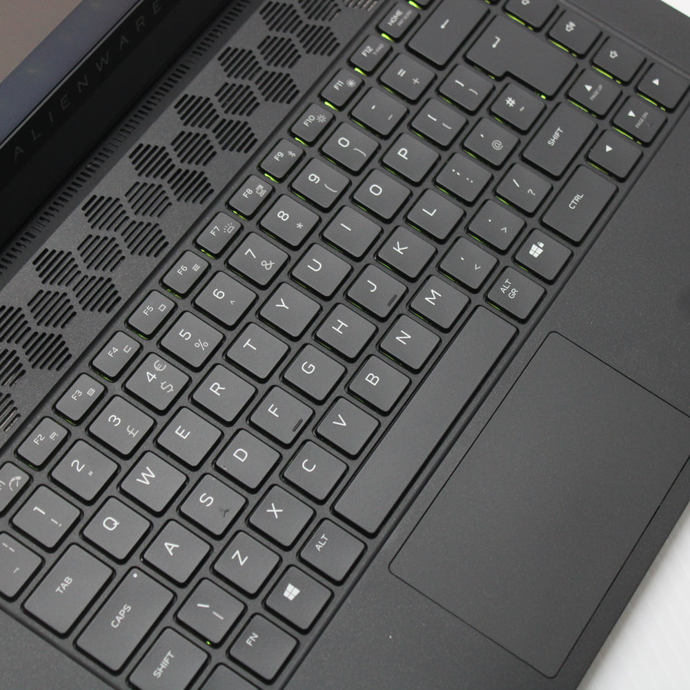 Alienware M15 R5 Ryzen 9 Laptop 15.6 in 32GB RAM 1TB NVMe AMD 5900HX RTX 3070