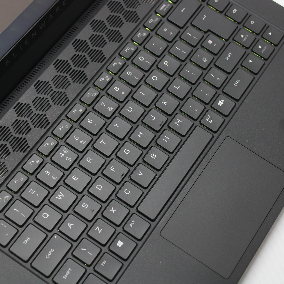 Alienware M15 R5 Ryzen 9 Laptop 15.6 in 32GB RAM 1TB NVMe AMD 5900HX RTX 3070